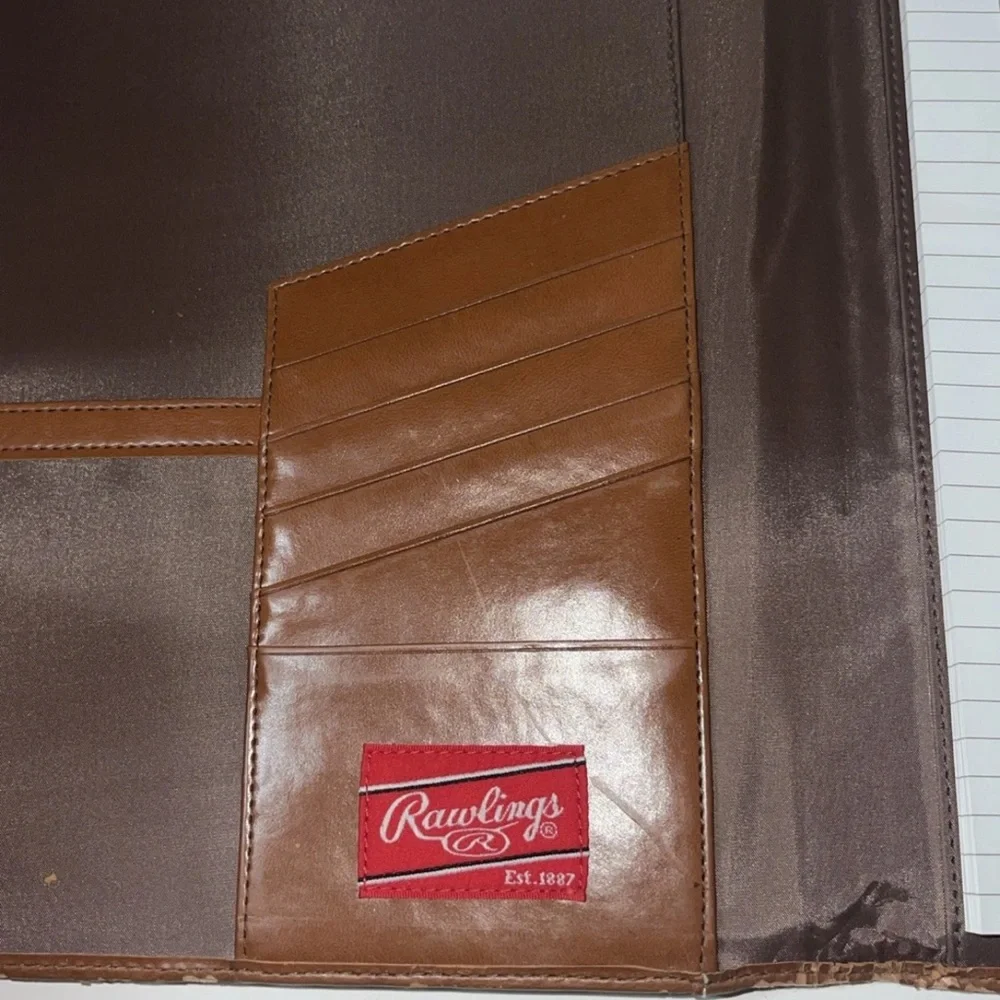Rawlings Dodgers Leather Portfolio Notepad With Dodger Logo On Paper